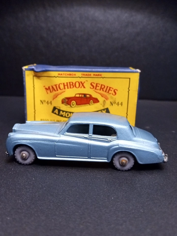 Matchbox #44a  Silver Cloud Rolls Royce KT GPW In Original B5 Box - Image 2 of 4