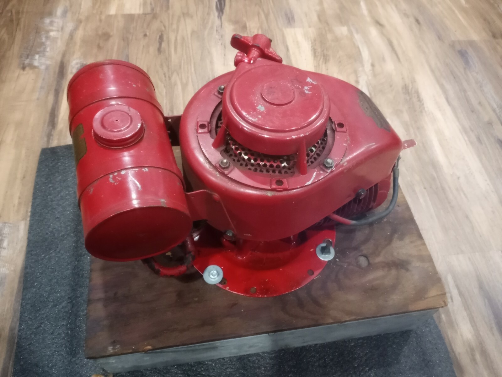 Clinton Engine for sale Only 2 left at 75