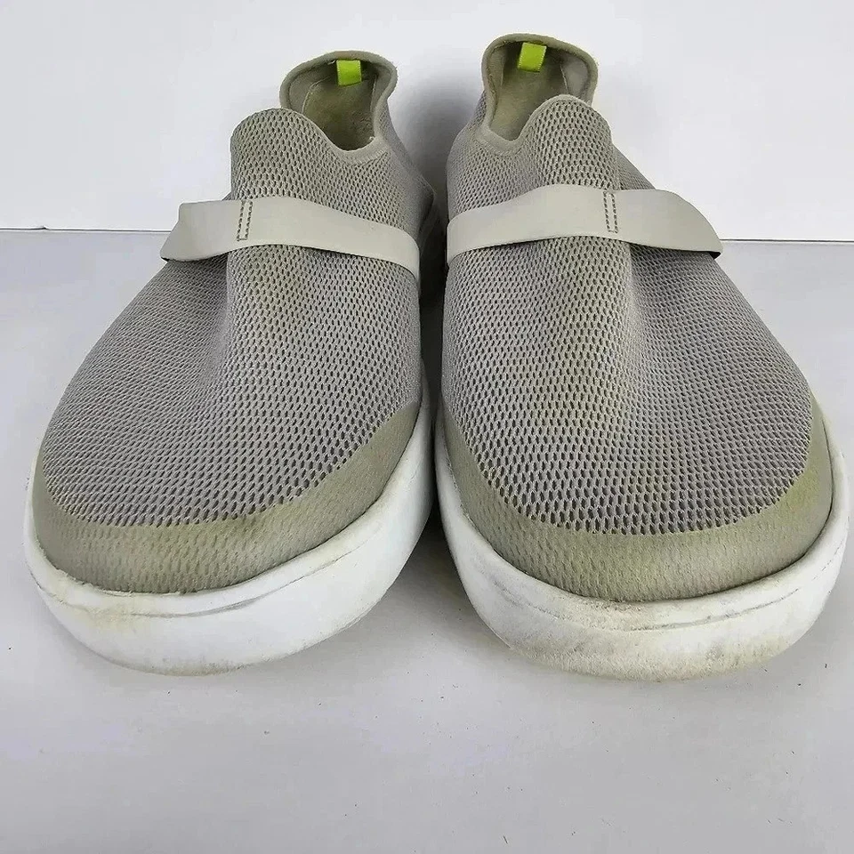 Oofos OOmg eeZee Recovery Low Slip On Shoe Sneaker Gray Women's Size 11 EU 42 - Image 3 of 4