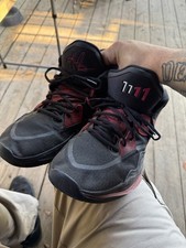 Nike Kyrie Irving Infinity Bred  Men  s Size 14 Basketball Shoes