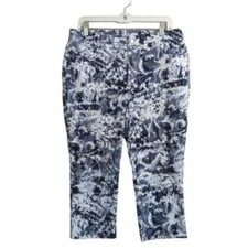 Chico's Girlfriend Slim Leg Capri Pants Size M/10 Blue White Floral Pockets