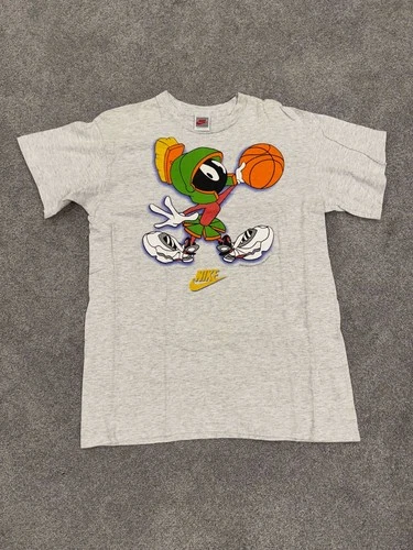 90s Looney Tunes Shirt Marvin the Martian basketball 1990s vintage concert t-shirt, vintage, size XL, single stitch, B+ condition