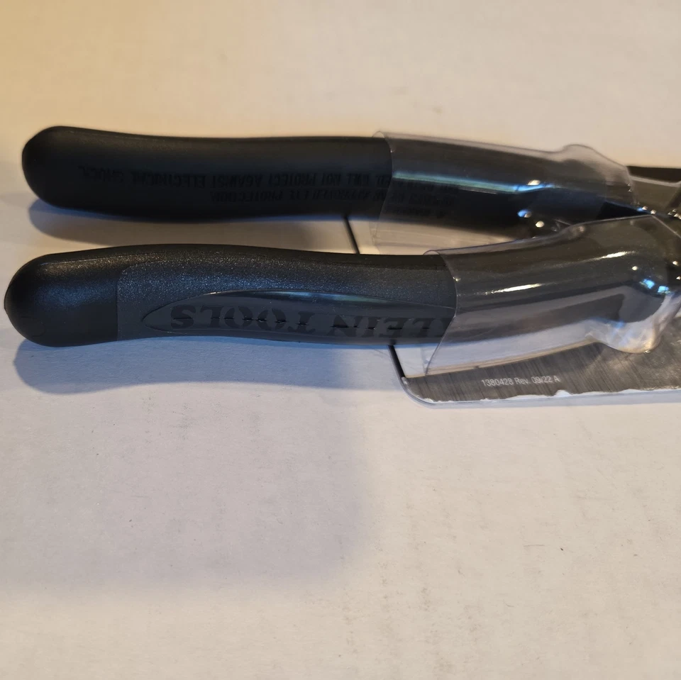 Klein 9" Lineman's Pliers LIMITED EDITION BLACKOUT J2000-9NE pros need pros - Image 4 of 4