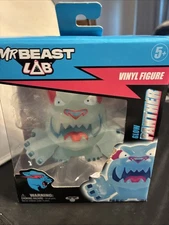 Mr Beast Lab - Glow Panther Vinyl Figure 