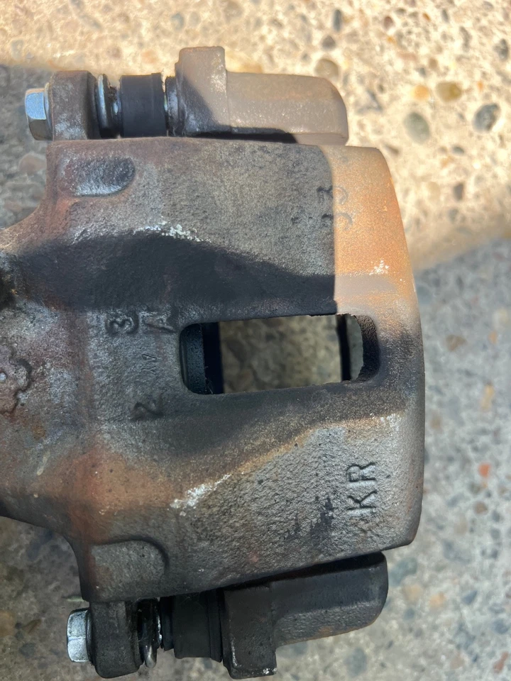 1979 - 83 Datsun 280zx 前刹车卡钳一对左右 80 81 82 — 第 3/3 张图片