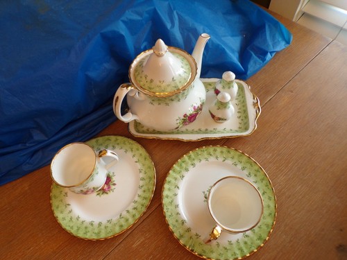 8-teiliges Royal Albert Old Country Roses Bone China grüner Rand OLCORO Montrose Teeservice - Bild 3 von 7
