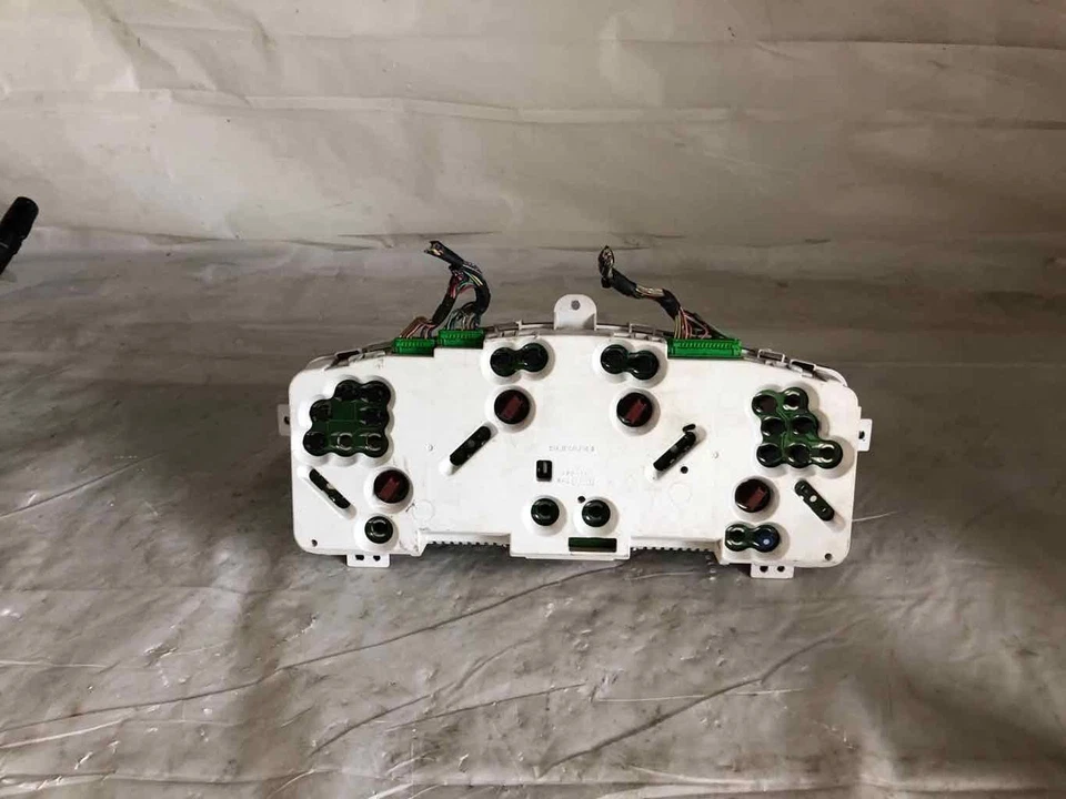 Conjunto de panel de instrumentos velocímetro Subaru Outback Limited 2000 MPH Foto 3 de 4