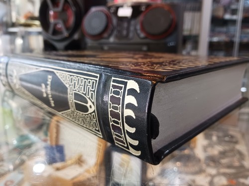 DRACULA AND OTHER HORROR CLASSICS BRAM STOKER | BARNES & NOBLE 2013 - Picture 19 of 21