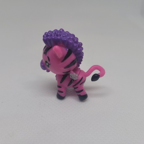 Alas brillantes de cebra rosa Hatchimals CollEGGtibles - Imagen 3 de 5