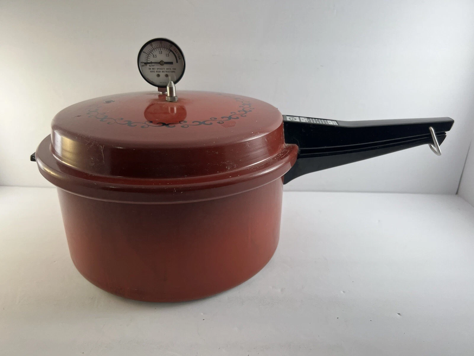 MirroMatic Speed Pressure Cooker Deluxe Model - Red