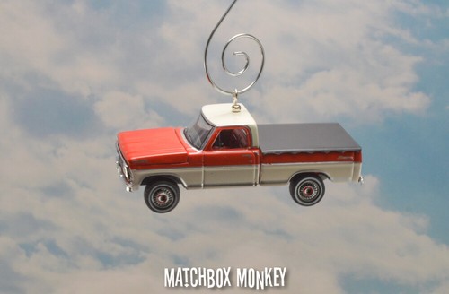 Vintage Style 1967 Ford F-100 Pickup Truck 4x4 Christmas Tree Ornament Adorno - Picture 2 of 12