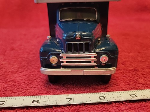 First Gear Frank DiBella 1957 International Horse Truck 1/34 R200 - Picture 9 of 13