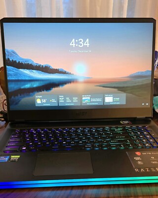 MSI GE76 Raider Gaming Laptop FHD 1TB SSD, RTX 3060, Intel