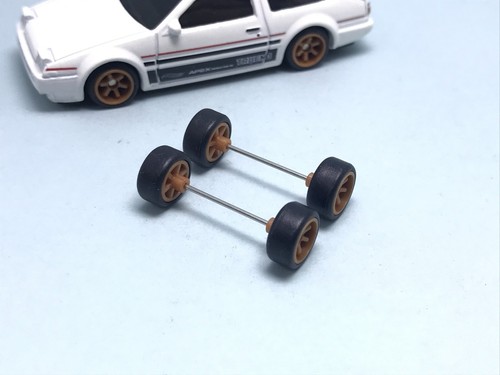 R099 Hotwheels 1/64 Real Riders # TE37 marrón 8 mm mediano, ruedas de goma - Imagen 3 de 4