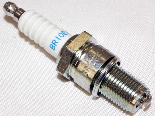 2 Pack of Genuine NGK 3830 Racing Spark Plug BR10EG Honda Kawasaki Yamaha - Picture 7 of 9