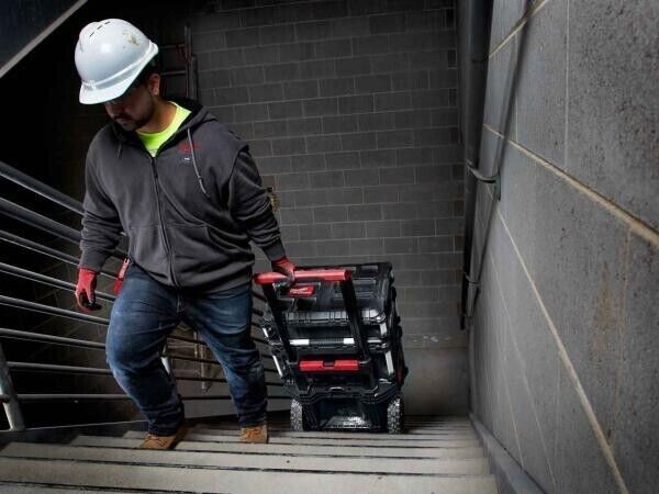 milwaukee PACKOUT UK仕様 ブラック PACKOUT™ Boxes | PACKOUT™ Tool Boxes | Milwaukee Tool EU