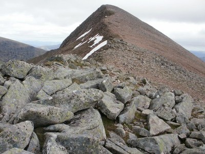 Foto A3 Carn Mor Dearg Gipfelgrat Carn Dearg Meadhonach c2011
