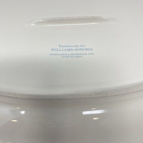 Williams Sonoma Damask Bunny Platter Sarving Plate Blue Floral Rabbit  OVAL 14" - Picture 6 of 6