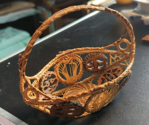 Handcrafted "KAYE'S ORIGINAL" Pine Needle and Walnut Basket ~Intricate Design - Picture 6 of 8