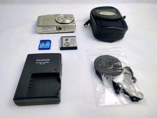 Fujifilm FinePix F50 SE Digital Camera 12.0MP Silver F Series w/ Charger & Case