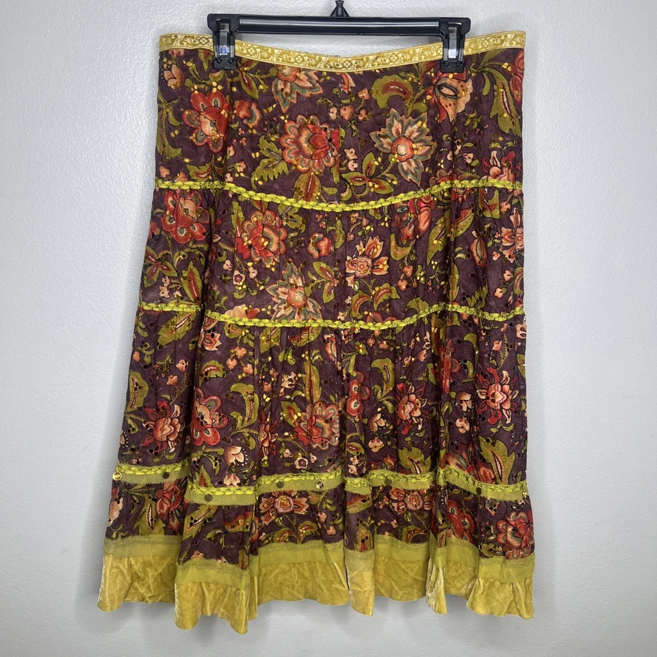 Falda Cynthia Steffe NUEVA CON ETIQUETAS FORRADA EN A CIRUELA FLORAL CON DETALLES DE OJALES HECHA EN EE. UU. - 14 Foto 2 de 4