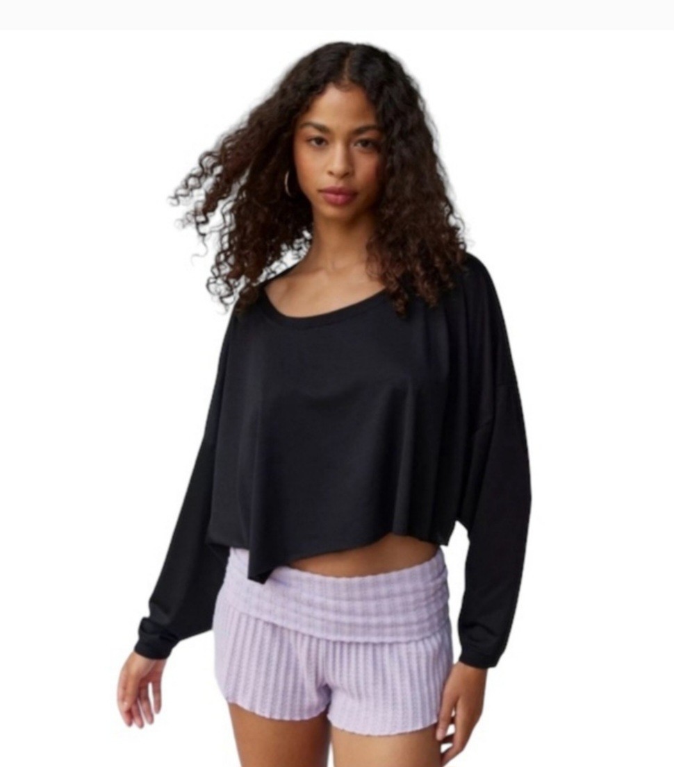 Urban Outfitters | NWT | Black Out From Under Cropped Long Sleeve Tee | Small