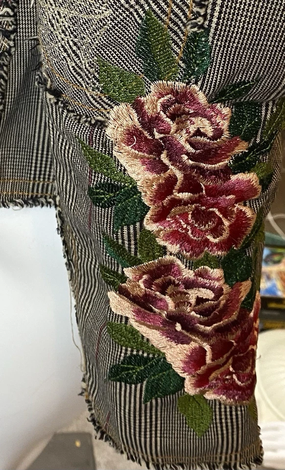 Blazer bordado Johnny Was 3J Workshop com pássaros e flores tamanho médio - Imagem 3 de 4