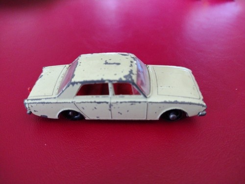 Lesney Matchbox No. 45 Ford Corsair Beige With Red Interior Die-Cast Car - Picture 5 of 5