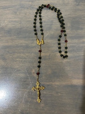 Green and Red Glass Bead Christmas Rosary Nativity Holy Family