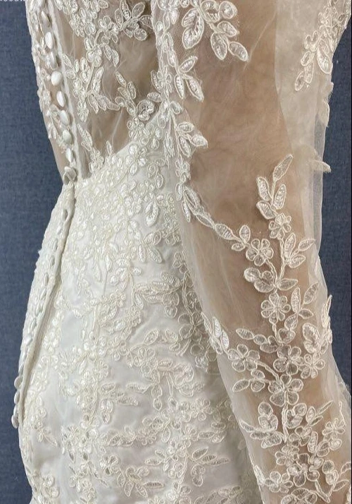 NUEVO CON ETIQUETAS Delicado Vestido de Boda Blanco de Encaje Hombro Descubierto Sirena Muestra Pequeño Foto 4 de 4