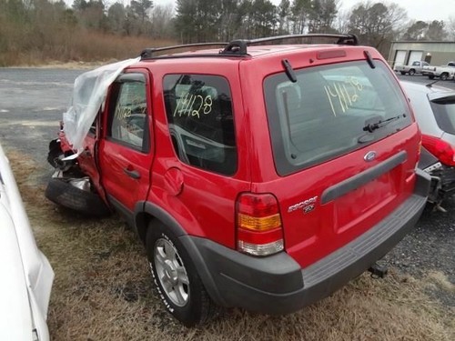 AC Condenser ID YL8H-19710-AB Fits 01-04 ESCAPE 188877 - Picture 3 of 12