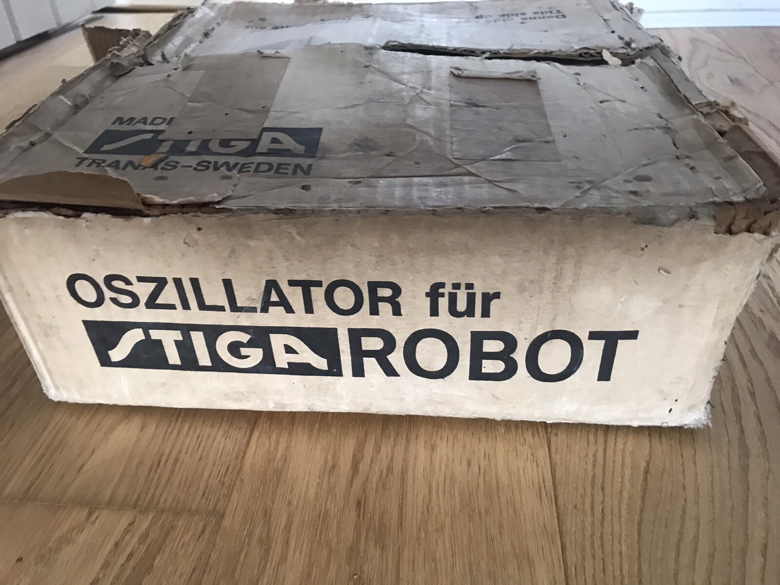 Stiga Tranas Fully Automatic Trainer Robot Table Tennis Oscillator Ball