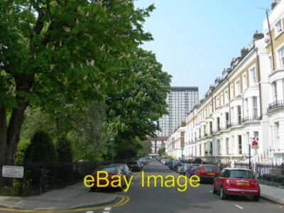 Foto 6x4 St James's Gardens, W11 Kensington\/TQ2579 A quiet square in No c2007