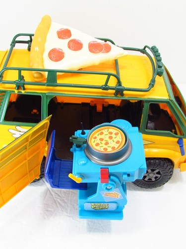 Playmates Teenage Mutant Ninja Turtles Mutant Mayhem PizzaFire Van Completa - Imagen 5 de 8