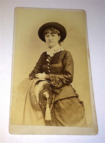 Antique Wealthy Victorian Aristocrat American Woman, Old Rhode Island CDV Photo! - Picture 2 of 5