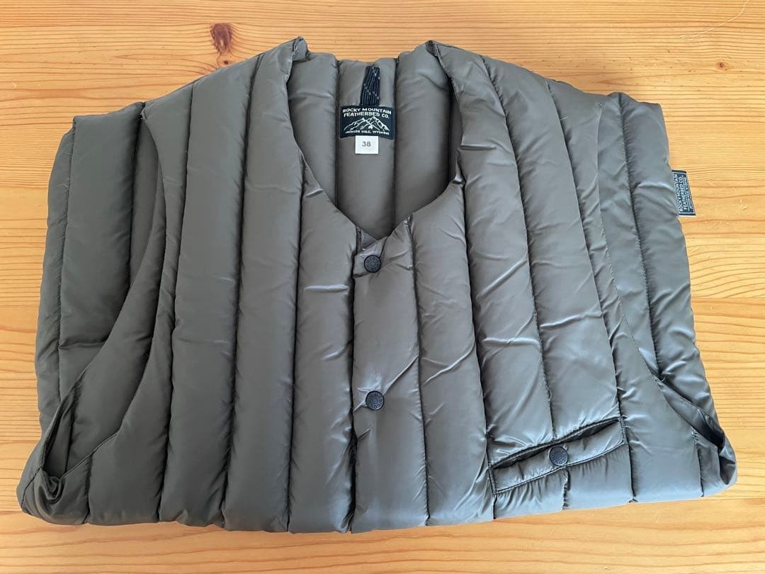 Extremely Beautiful Condition ROCKY MOUNTAIN FEAT… - image 1