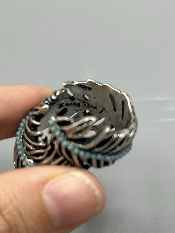 Anillo Lucky You envolvente pluma y cuentas color turquesa tono plata suroeste Foto 4 de 4