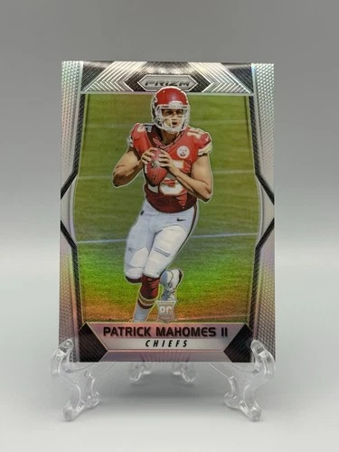 Patrick Mahomes II 2017 Panini Prizm Silver Prizm Rookie Card #269