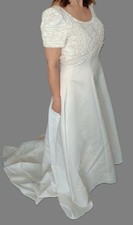 Abito da sposa usato, bianco, manica corta, taglia 42, corpetto ricamato a mano,