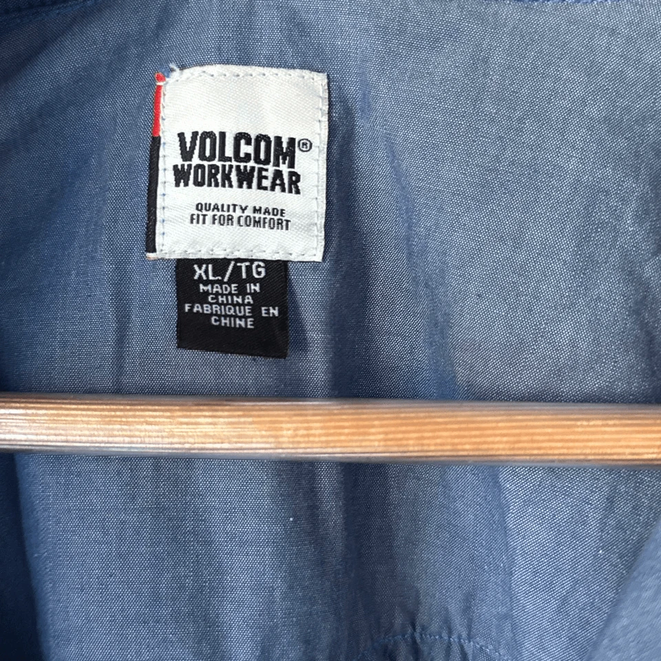 Volcom workwear men’s plaid shirt size XL snap front blue gray red western farm - Image 4 of 4