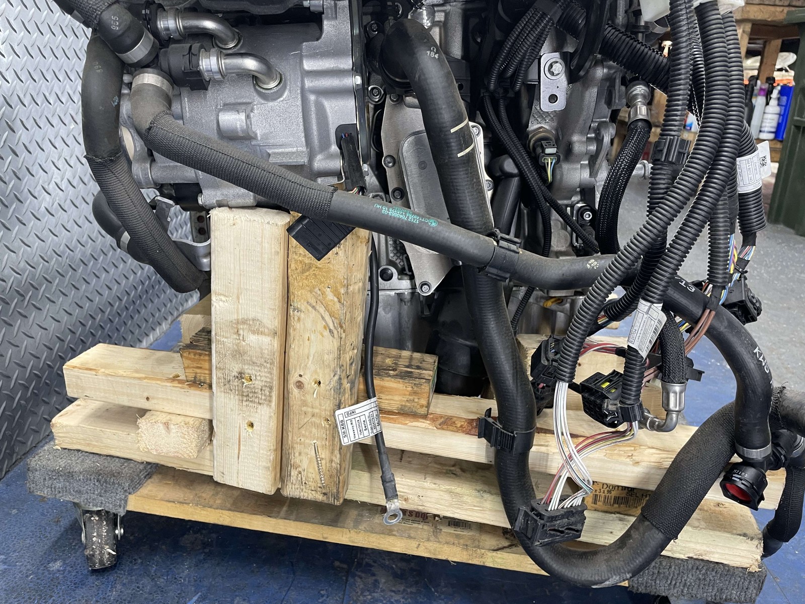 BMW i8 2019 Engine assembly