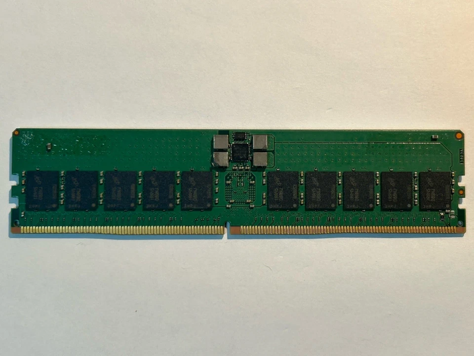 Micron MTC20F2085S1RC56BA1 32GB 2Rx8 PC5-4800 DDR5 EC8 RDIMM Server RAM - Image 4 of 4