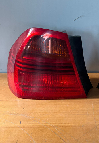 Heck Leuchte passend für BMW 3er E90 01/05-08/08 Außen Links Fahrerseite Halogen