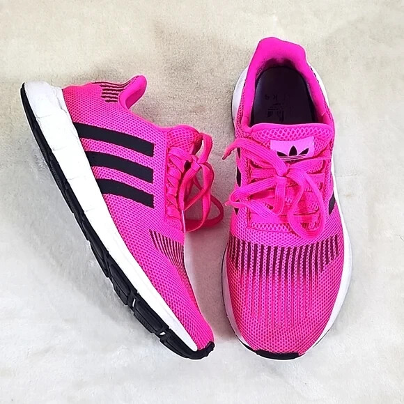 Adidas Swift Run Girls Pink Running Sneakers Adidas Swift Run Girls Pink Running Sneakers