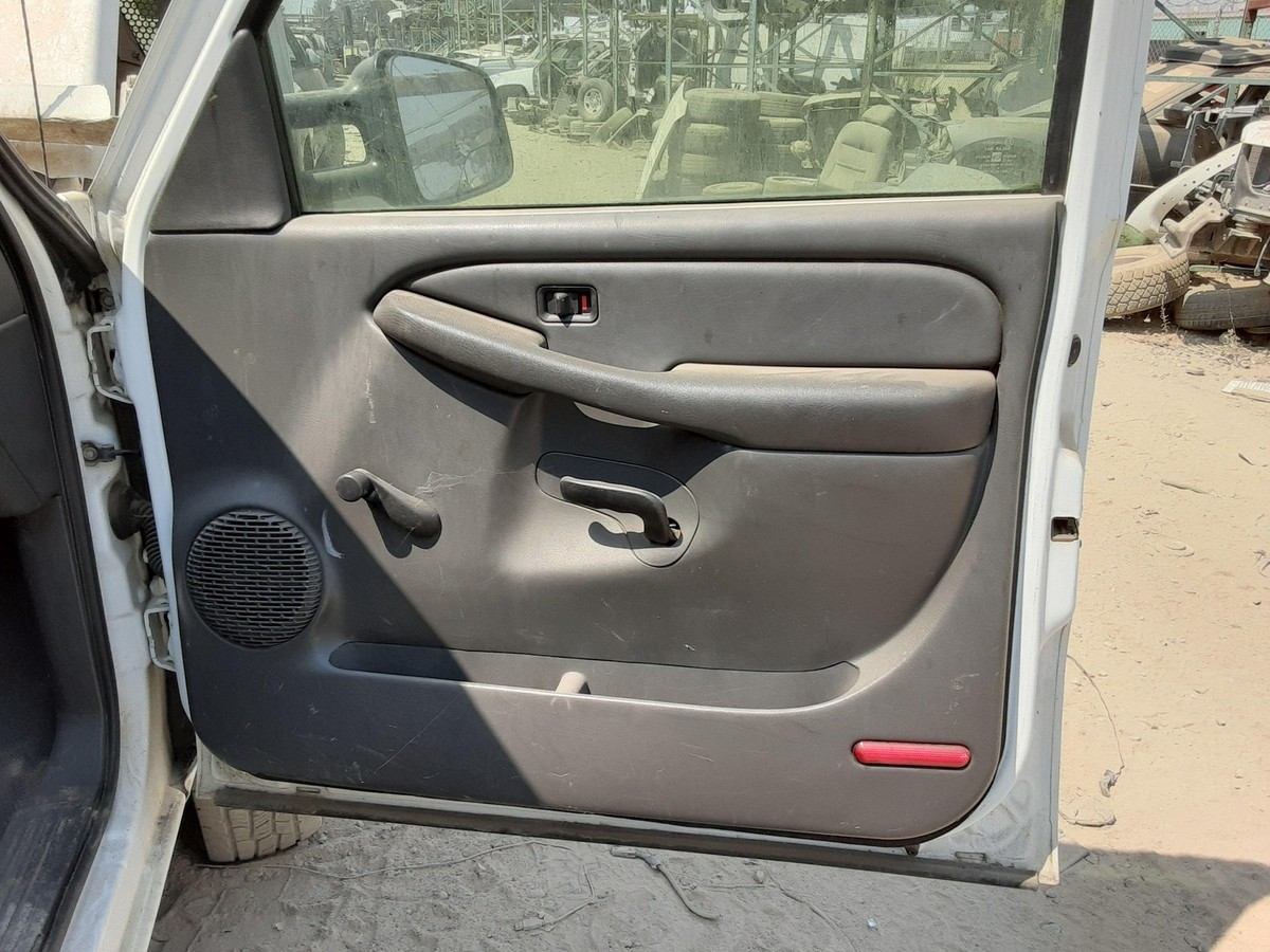 2003 CHEVY SILVERADO 2500 Front Passenger Door Trim Panel (Very