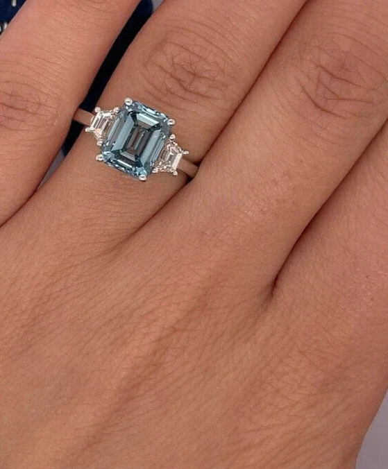 Anillo de diamantes y azules vivos cultivados en laboratorio de 2,20 TCW de oro blanco de 14 k para regalo Foto 2 de 4