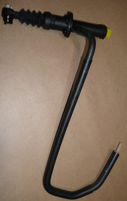 Émetteur embrayage 8200436137 pour commande hydraulique Renault Modus 2005