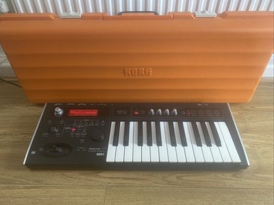 KORG Micro X Synthesizer mit Hardcase und Netzteil TOP