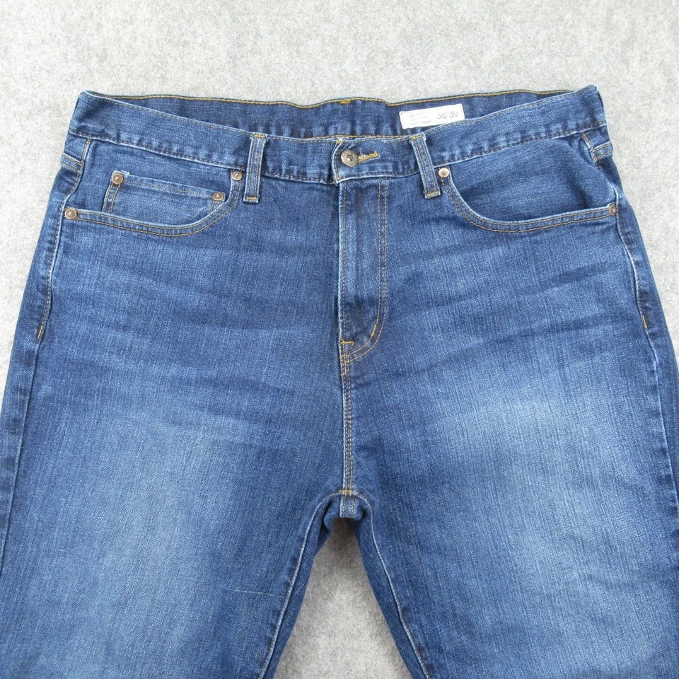 Cremieux Men's Jeans Relaxed Straight Blue Denim 38x30 Cotton Stretch - Image 2 of 4