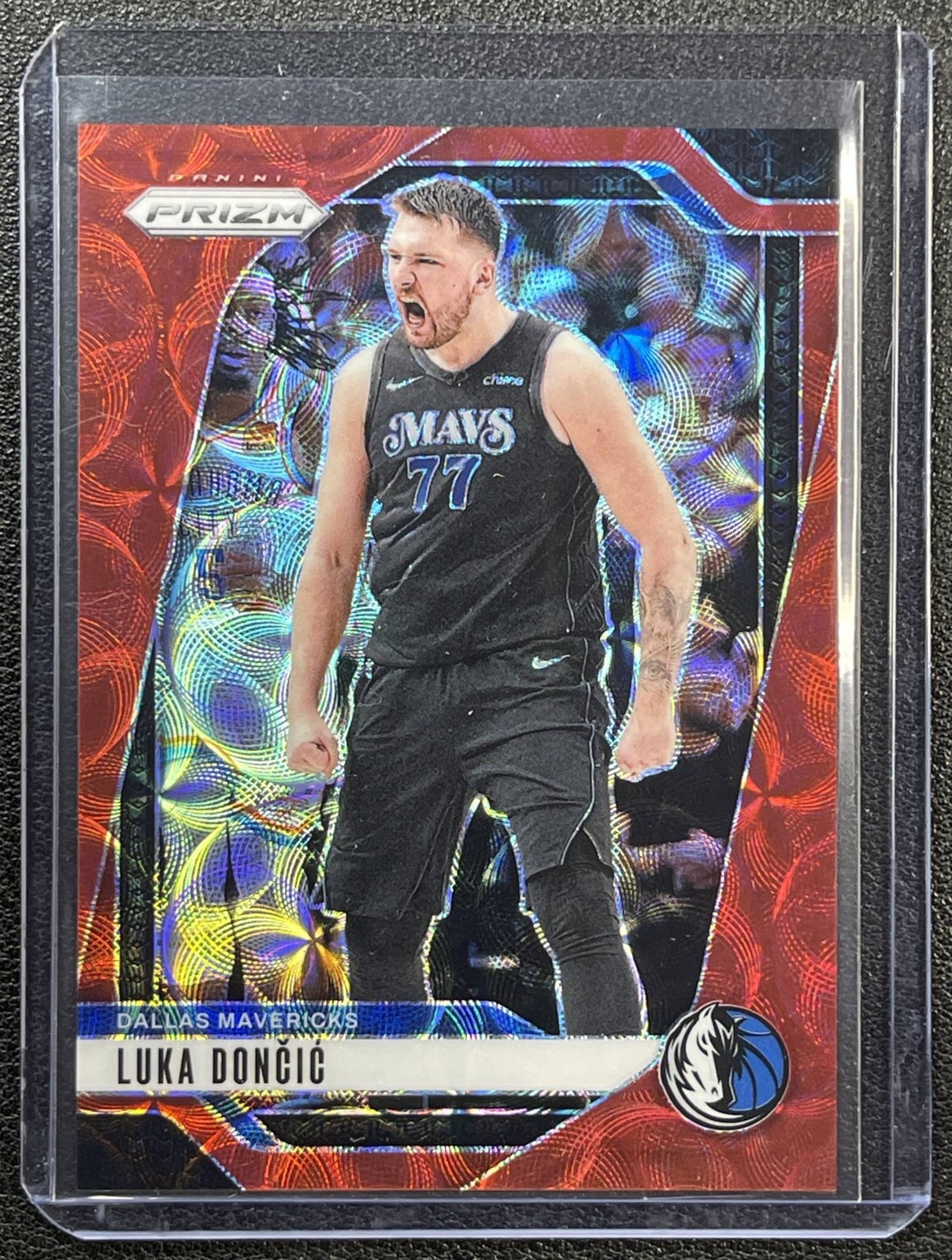 LUKA DONCIC 2024-25 PANINI PRIZM #89 CHOICE RED 59/88 DALLAS MAVERICKS